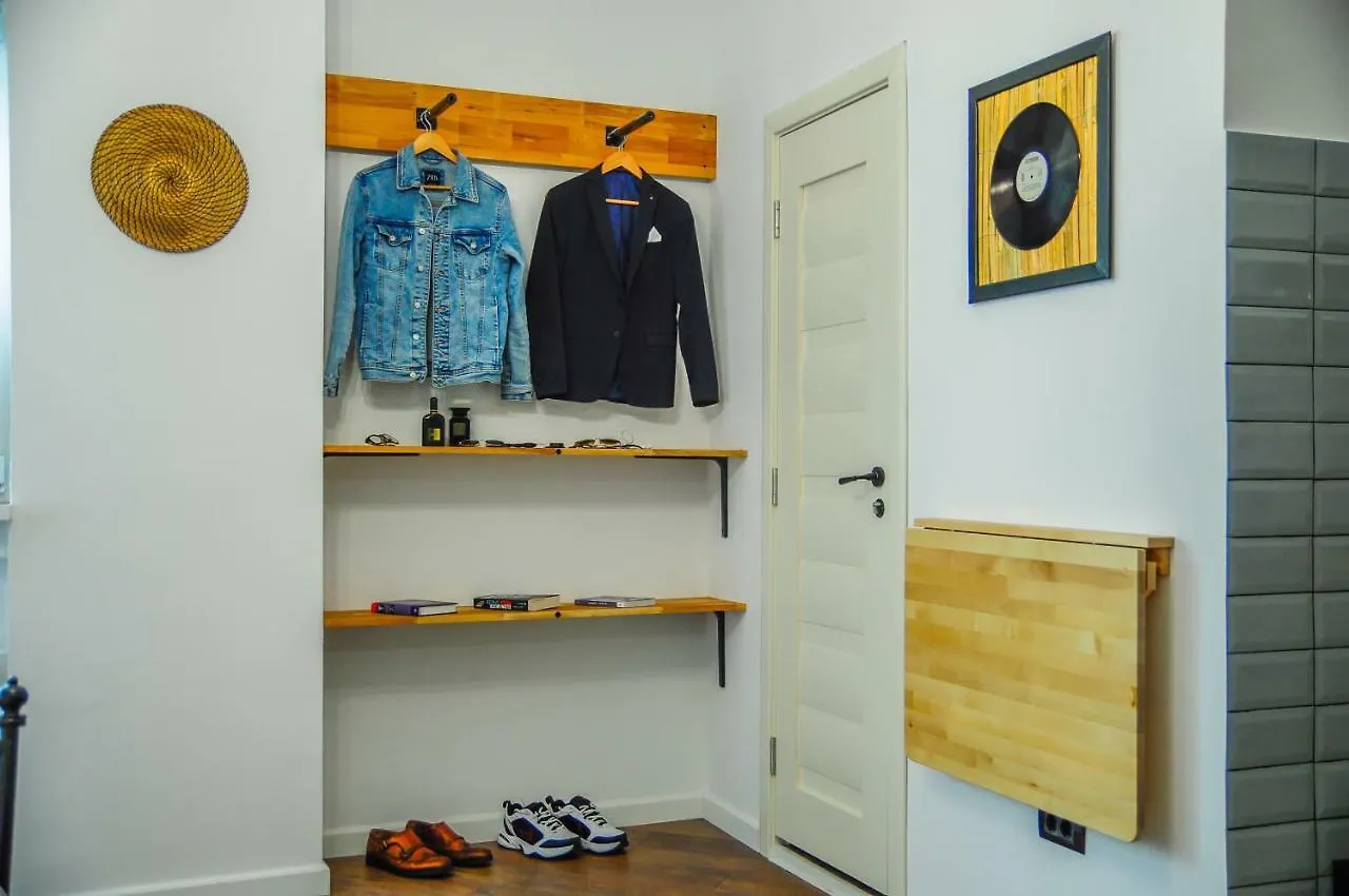 Upperstorey Studio Bucharest Apartment